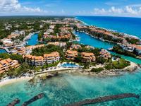 Beachfront condo with loft and sea views - B&B Puerto Aventuras