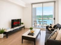 Rhodes 2BR with Water View & Parking - B&B Sydney