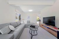 Amalena by the sea - Vincentia 5BR home with pool - Bed and Breakfast Vincentia
