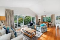 Birdsong Retreat 