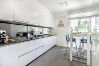 Luxury Beach Experience in Lisbon - Chambres d'hôtes Oeiras