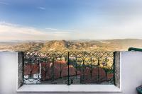 Casa Mont'Santo with Balcony & Terrace - B&B Monsanto