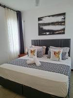 Spacious 2BR Apartment in Mombasa CBD with Park Views by Luxe Stays - Ferienwohnung Mombasa