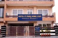 Hotel IT Park Home Stay Near DLF City Centre Mall Unmarried Couple Not Allowed - B&B Mani Mājra