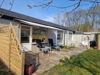 Ferienhaus Wilma Luise - mit sonniger Terrasse, eigenem Garten und Kamin - B&B Handewitt