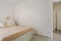 Elegant apartment with large garden and parking - B&B Marotta