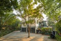 SaffronStays Chandralok Suites - B&B Lonavla