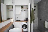 Luxury coastal home in CBD - Chambres d'hôtes Warrnambool