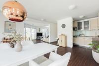 Helles Penthouse mit Dachterrasse & Bergblick - B&B Mondsee