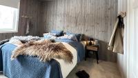 Newly renovated house close to everything - B&B Holo