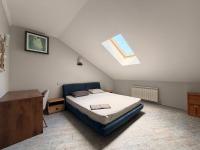 Classical Deribasivska 3-Bedrooms Apartment - B&B Odesa