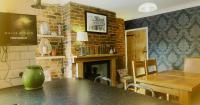 Horsham 3 Bed House With Garden - Bed and Breakfast Horsham