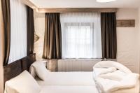 One-Bedroom Apartment - 100