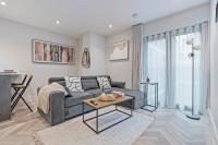 Stylish 1-Bed London Apartment Near Tube Sleeps 4 - B&B New Barnet