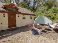 Cân yr adar - B&B Bridgend