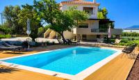 Villa Polyxeni Magnolia 150m from the sea - Chambres d'hôtes Politiká