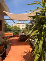 Casa Sailona - Duplex with Terrace in Gracia Square - B&B Barcelona