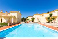 Pool Breeze apartment 3 - B&B Amoreira