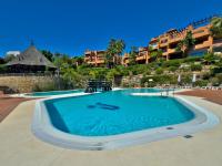 Luxury 3BR Apartment in Aloha Golf - Large Terrace & Pool - Ferienwohnung Marbella