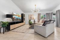 Cactus Breeze Retreat with Pool Hot Tub and 2 Suites - Chambres d'hôtes Scottsdale