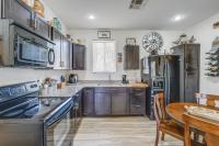 Private Acreage, Pet-Friendly Yard! Gilbert Haven - Bed and Breakfast Gilbert