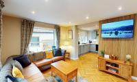 Kestrel Lodge - hot tub , sauna, EV and bike storage - B&B Aviemore