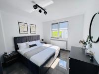 Family-Friendly Apartment, 2 Bedroom and Living Area & Balcony, with Garden Access, Donilads Properties - Home Everywhere, Relax & Nature Escape - B&B 2 Mai