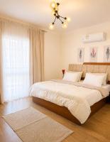 Luxury 2-Bedroom Apartment Open View Rehab City New Cairo - Chambres d'hôtes New Cairo