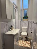 2BR Cosy Modern Apartment in Vibrant Leith - B&B Edinburgh