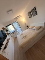 Studio Enemia - Chambres d'hôtes Lesce