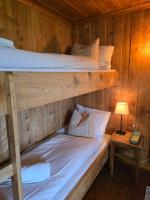 Vierpersoonskamer met Gedeelde Badkamer