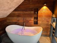Appartement der Extraklasse mit Whirlpool - B&B Roding