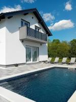 Spa & Pool Holiday House - Šumska vila - B&B Nova Kapela