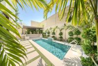 Private Pool Villa - 3BR - Maid room - BBQ - Garden - Chambres d'hôtes Charjah