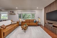 Artistic downtown 2br king bed - Ferienwohnung Anchorage