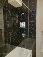 Luxury Comfort Stay in Keswick 2Bedrooms- 1Bath - Chambres d'hôtes Edmonton