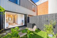 Central Ellerslie Townhouse with Free Parking - B&B Auckland