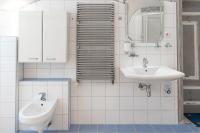Camera Familiare con Bagno in Comune