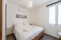 KeyRoom Patio & Parking near Lake Como - B&B Como