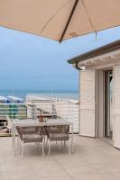 Homiday - La Rosa dei venti - Piscina Inclusa - B&B Lido di Camaiore