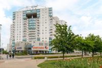 Metro Natolin Charming Apartment by BookingHost - B&B Warsaw