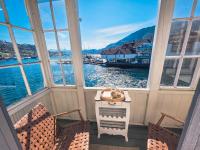Nortorp, stort hus med egen brygge i sentrum - B&B Kvamme