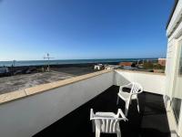 Victorian Train Carriage by the Sea Dog Friendly - B&B Bognor Regis