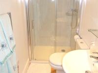 Camera Doppia con Letti Singoli con Bagno Privato 