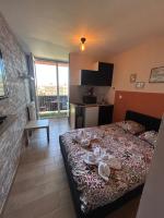 Superbe studio neuf avec balcon - B&B Laxou