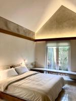 Private Room at Trah Tetirah - B&B Kwarasan