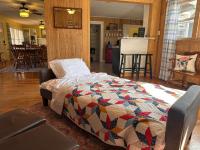 Farm Animals I Retro Museum I Fire Pit I Cozy Stay - B&B Lake Catherine