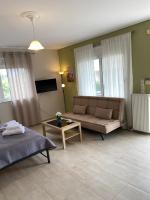 The Pond House near the airport and the sea - Chambres d'hôtes Artémida