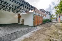 Soham Villa - Stylish 3BR Private Pool Villa in Canggu - B&B Tambakboyo