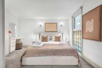 Stylish 1-Bed Soho Apartment - Sleeps 4 - West End - B&B London